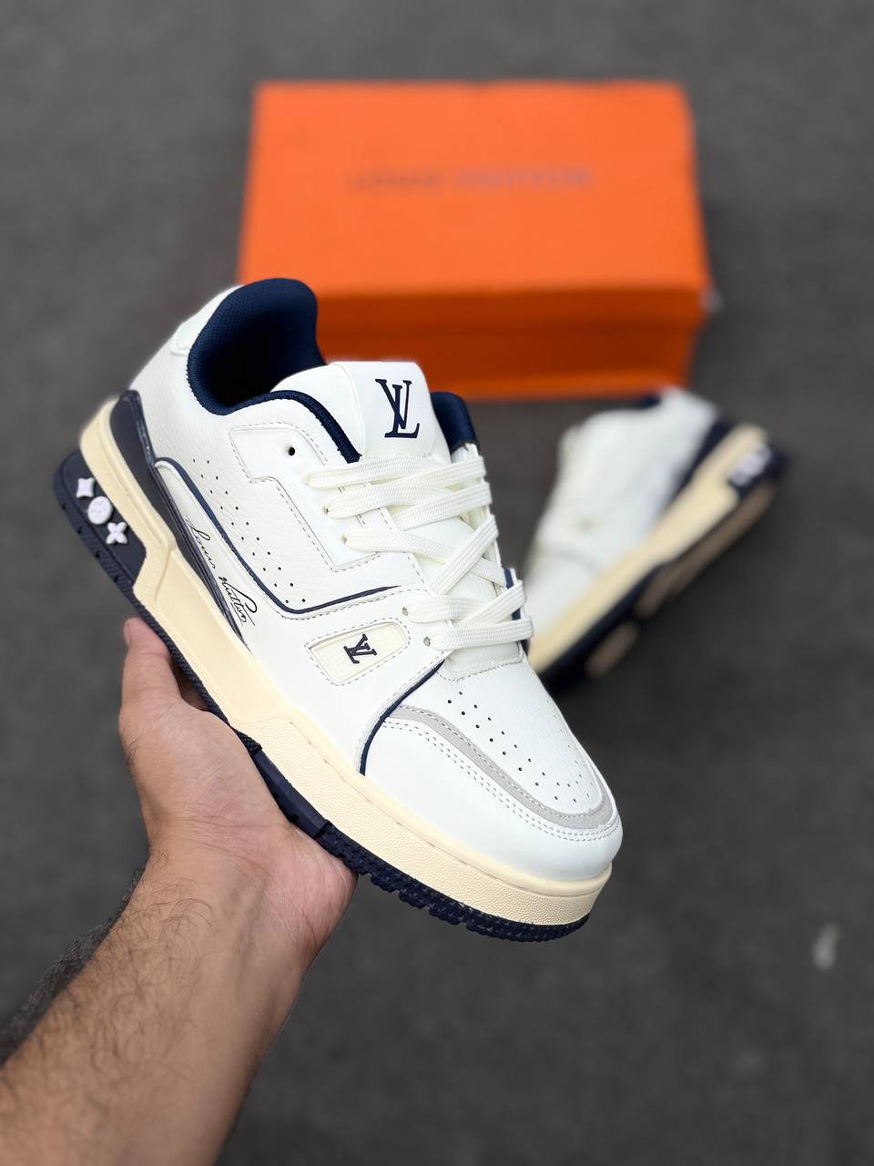 Men's shoes