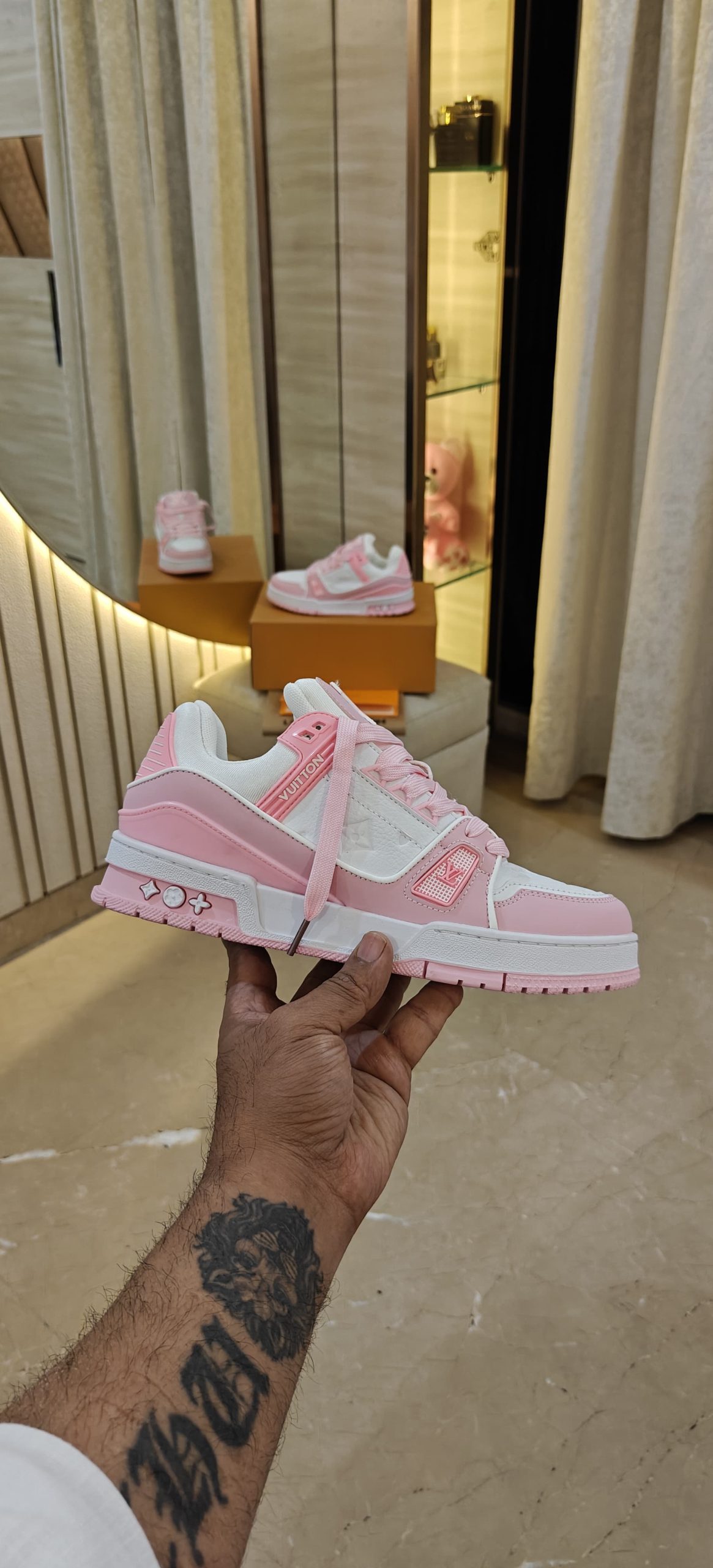 Women's shoes