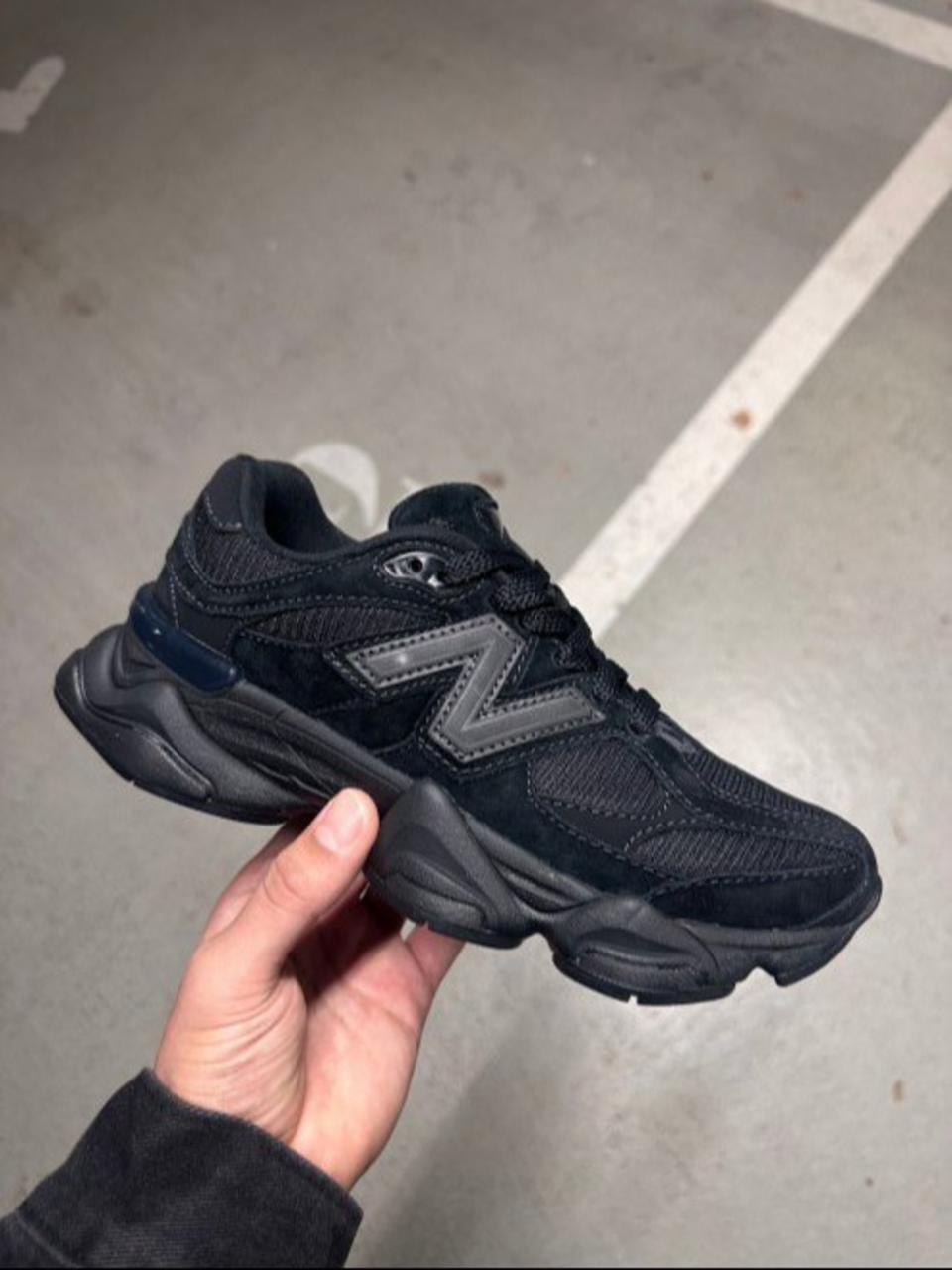 Women's shoes