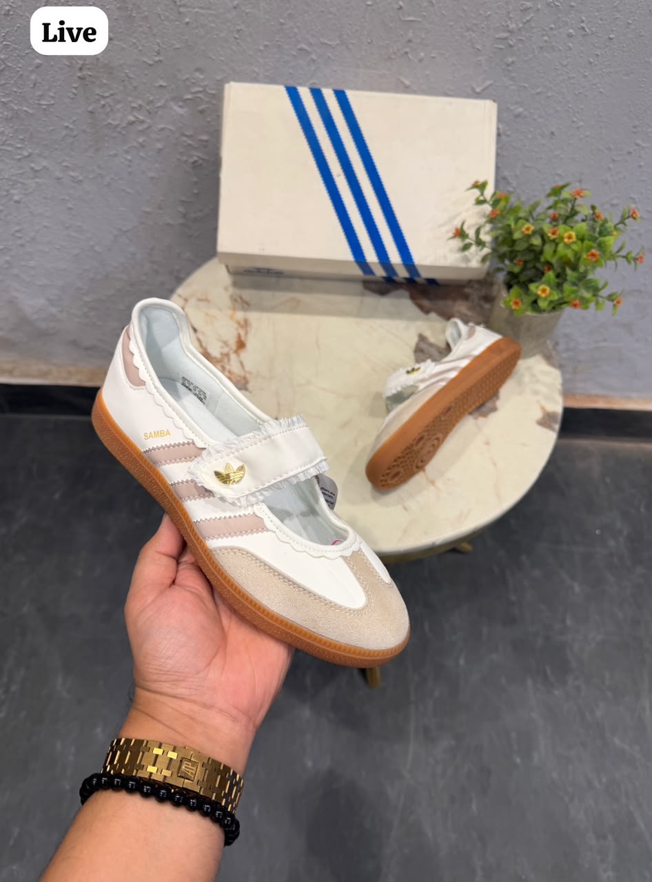Women's shoes