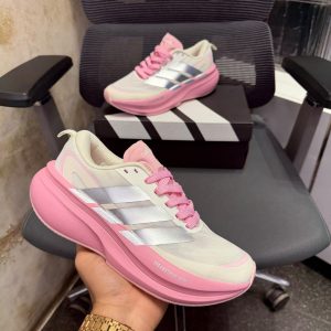 Women's shoes