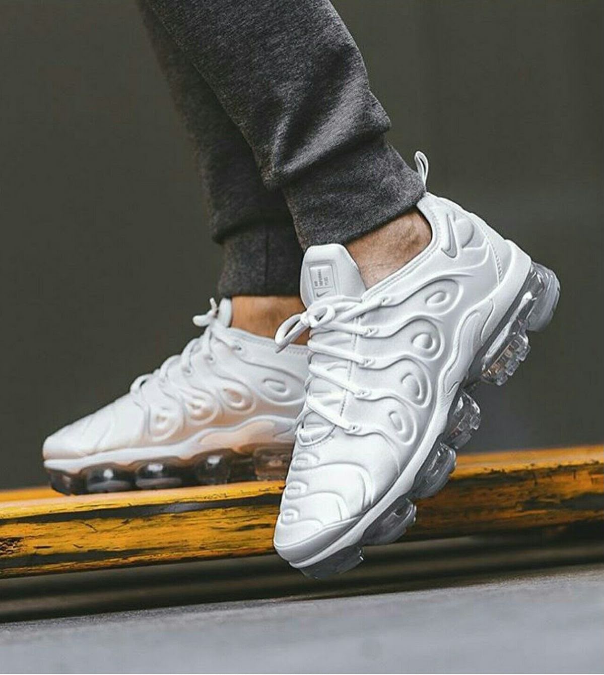 Men's shoes