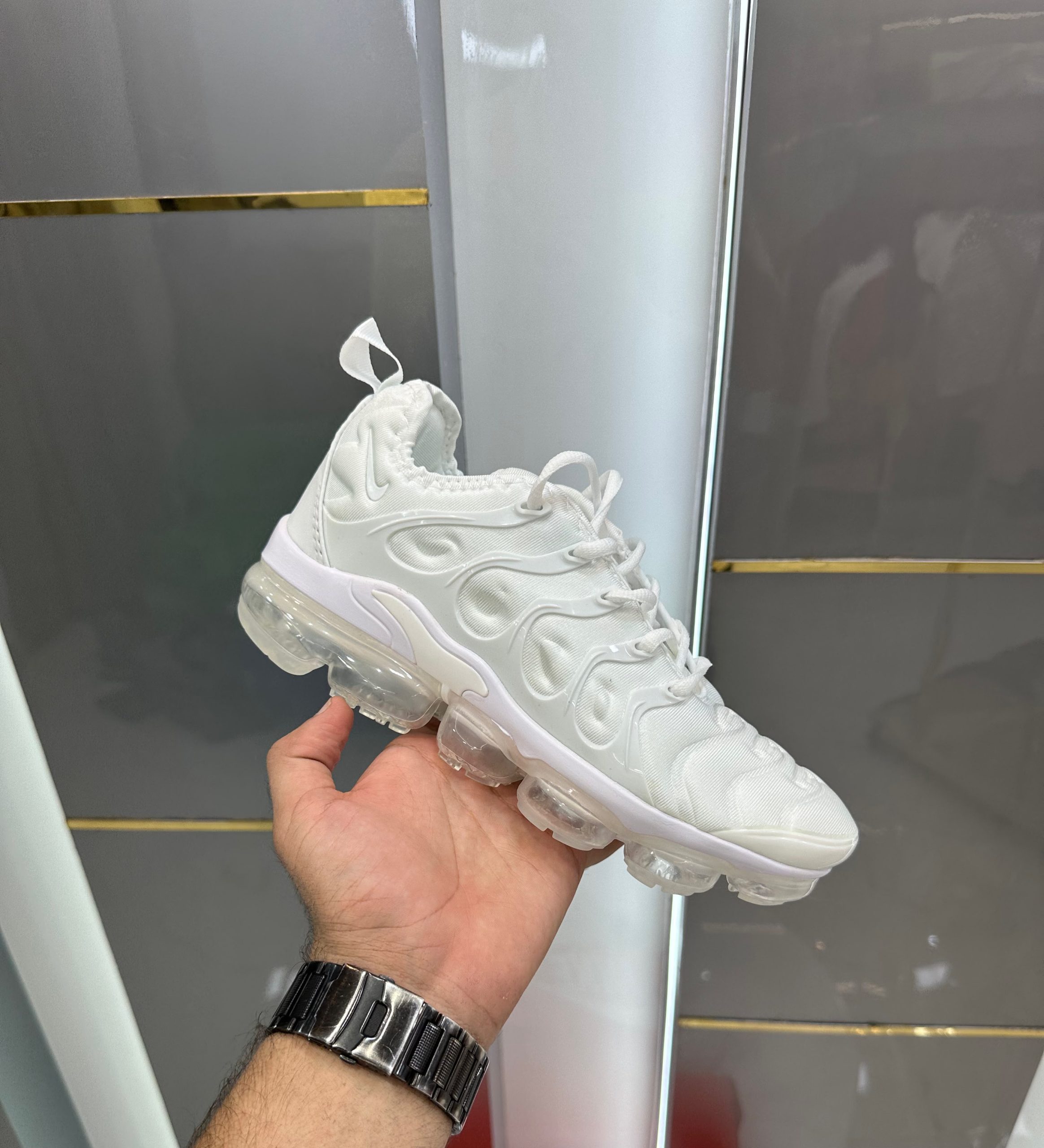 Men's shoes