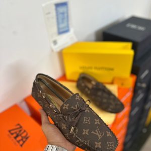 Men's shoes