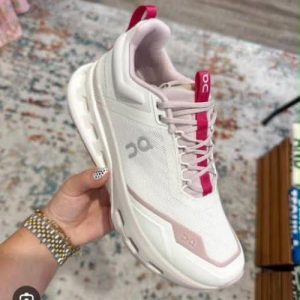 Women's shoes
