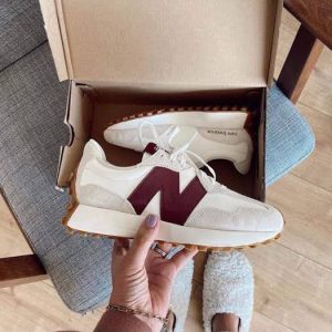 Women's shoes