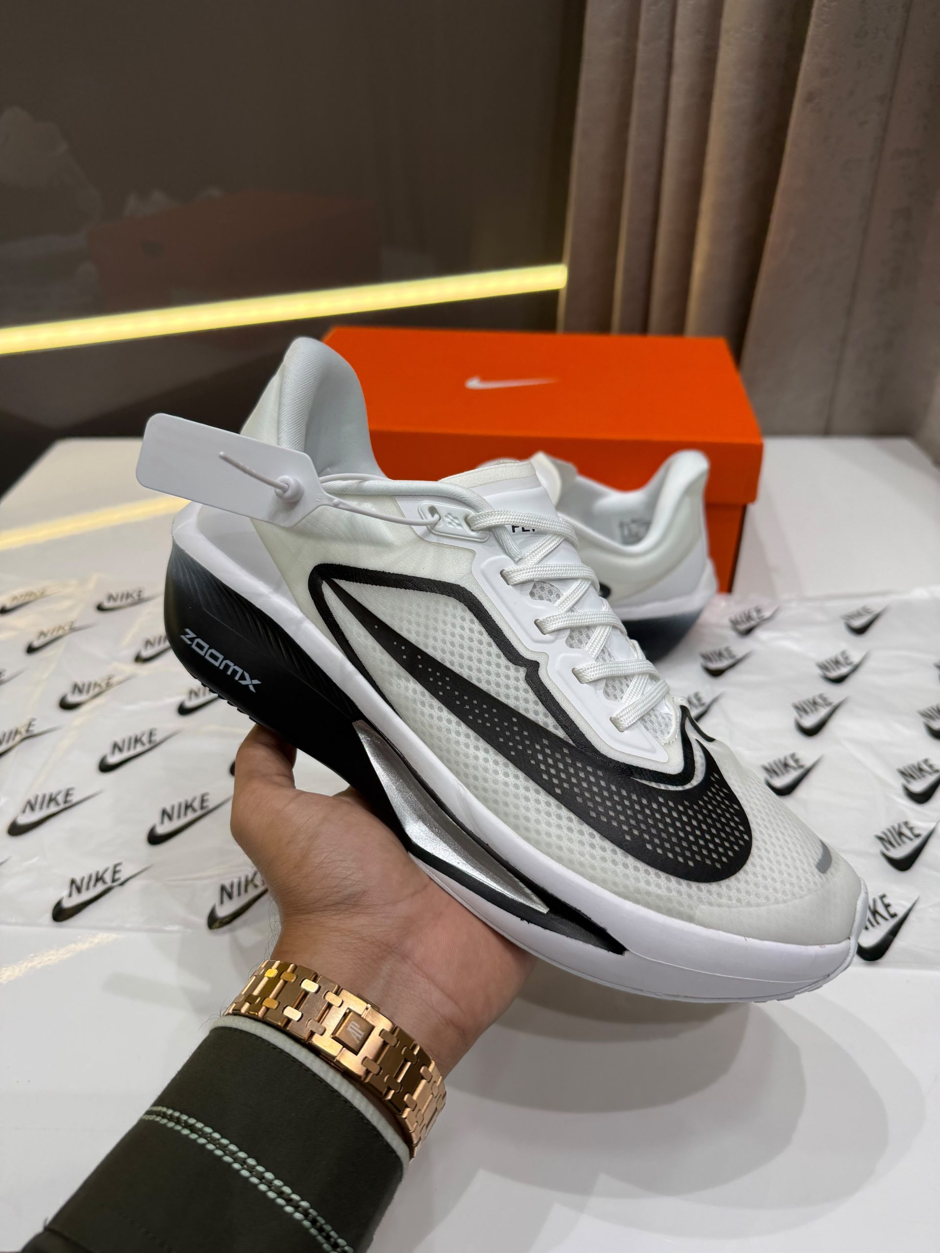 Men's shoes