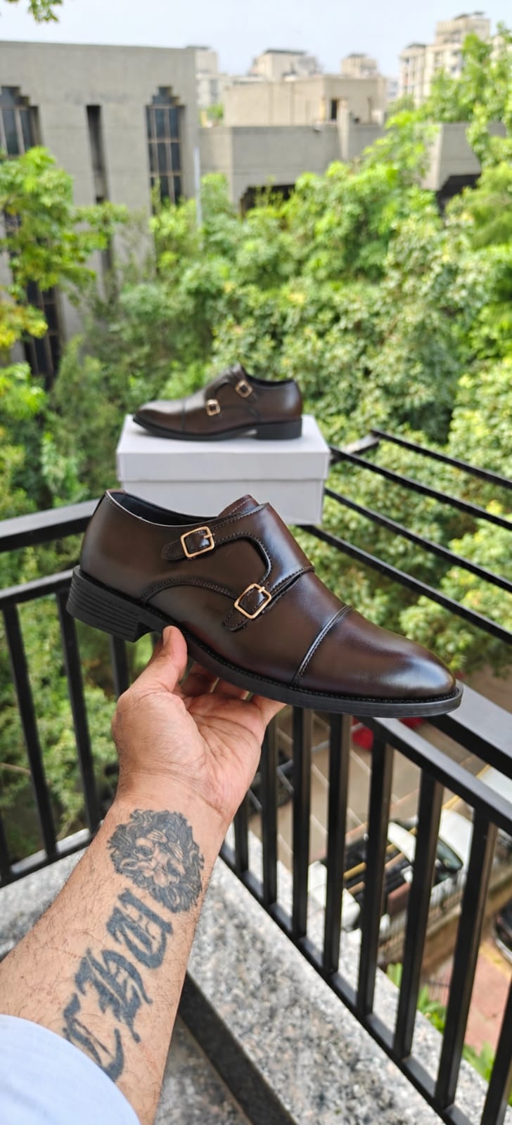 Men's shoes