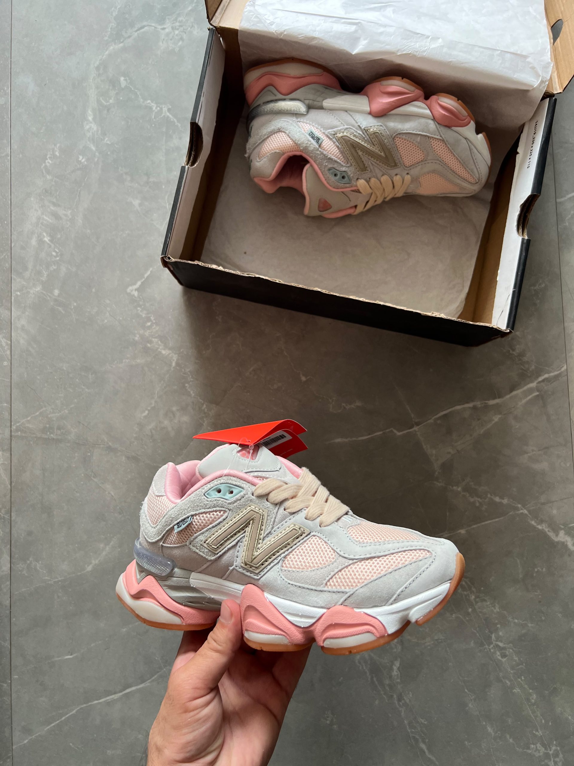 Women's shoes