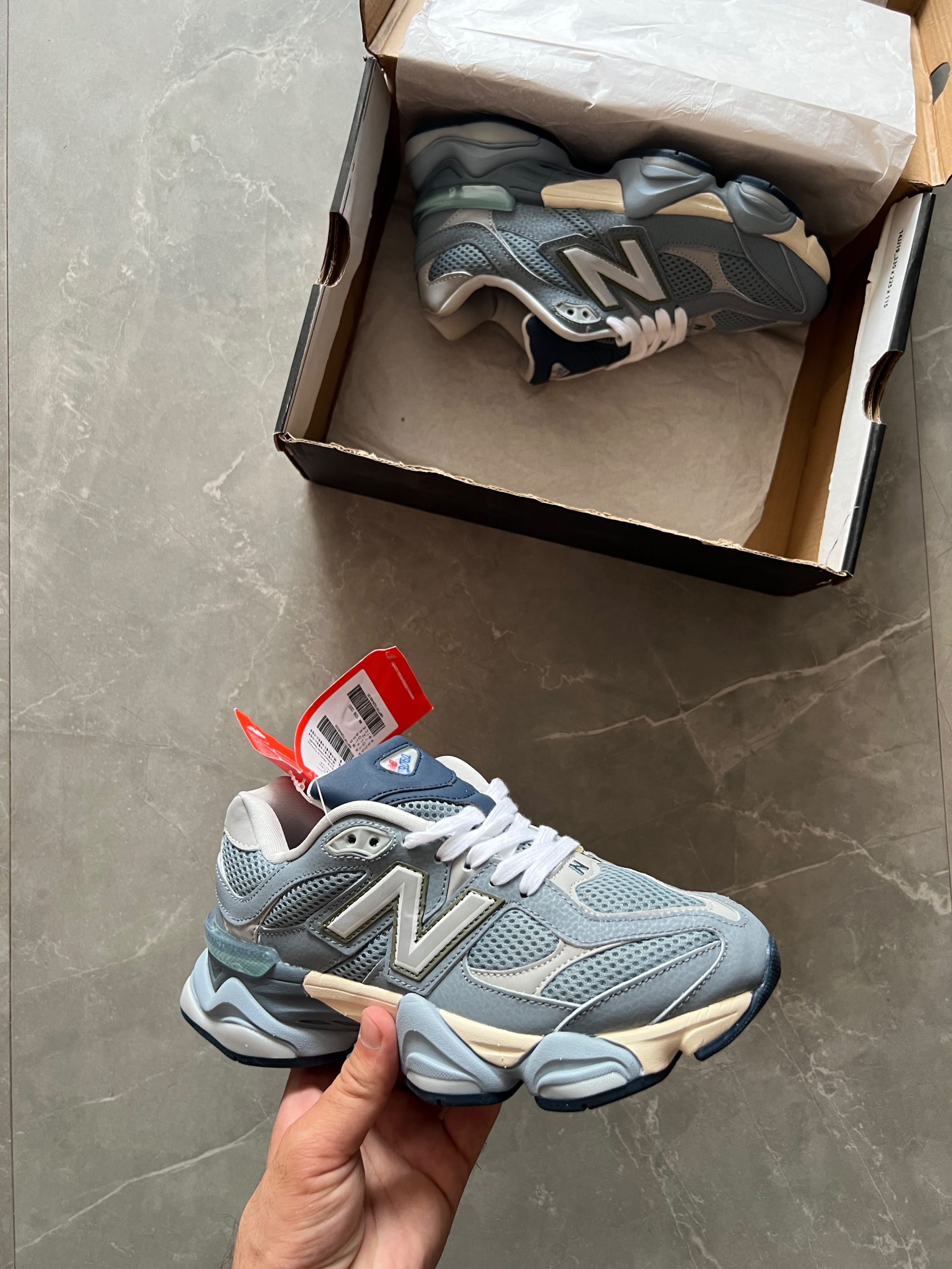 Women's shoes