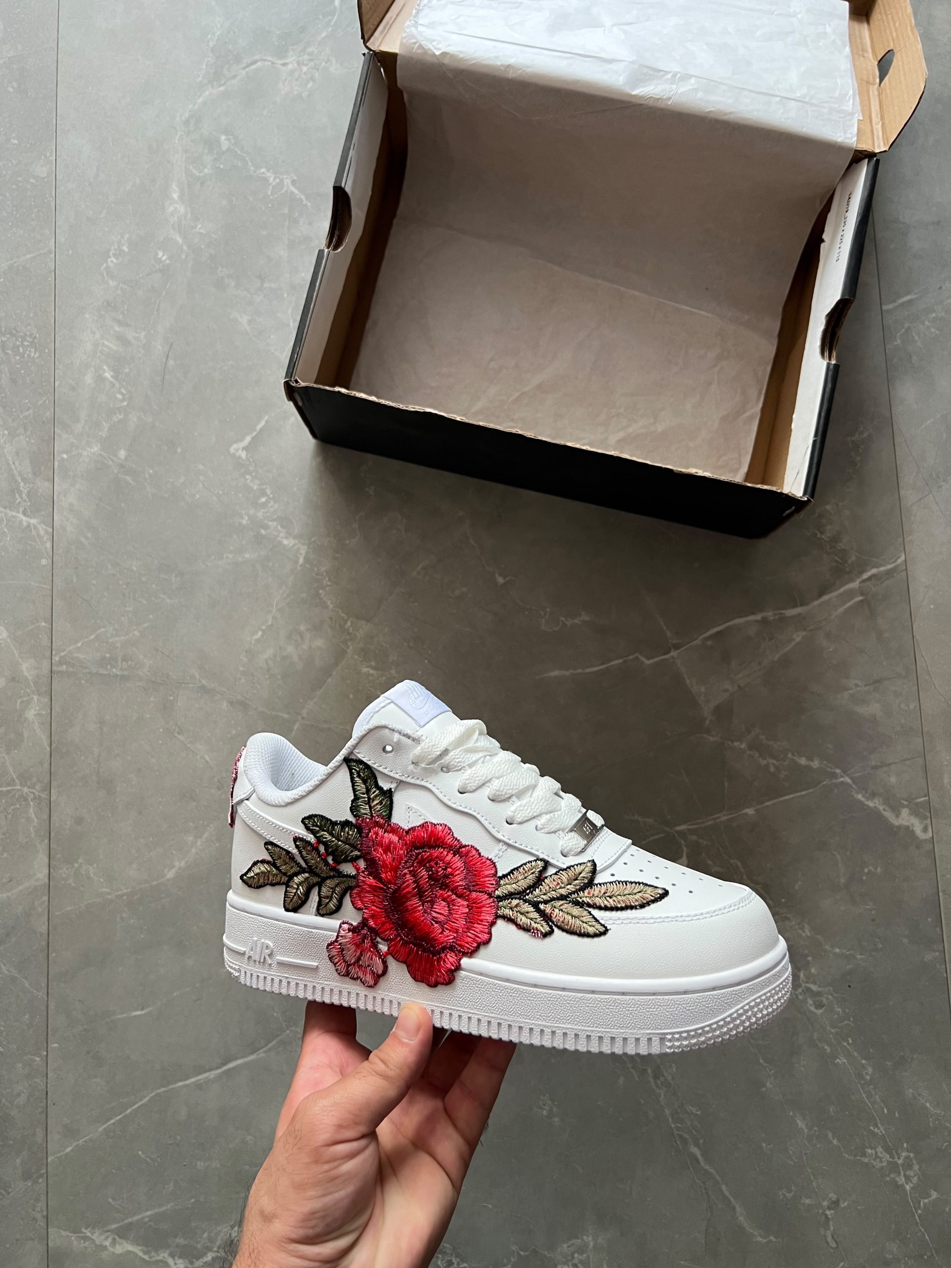 Men's shoes
