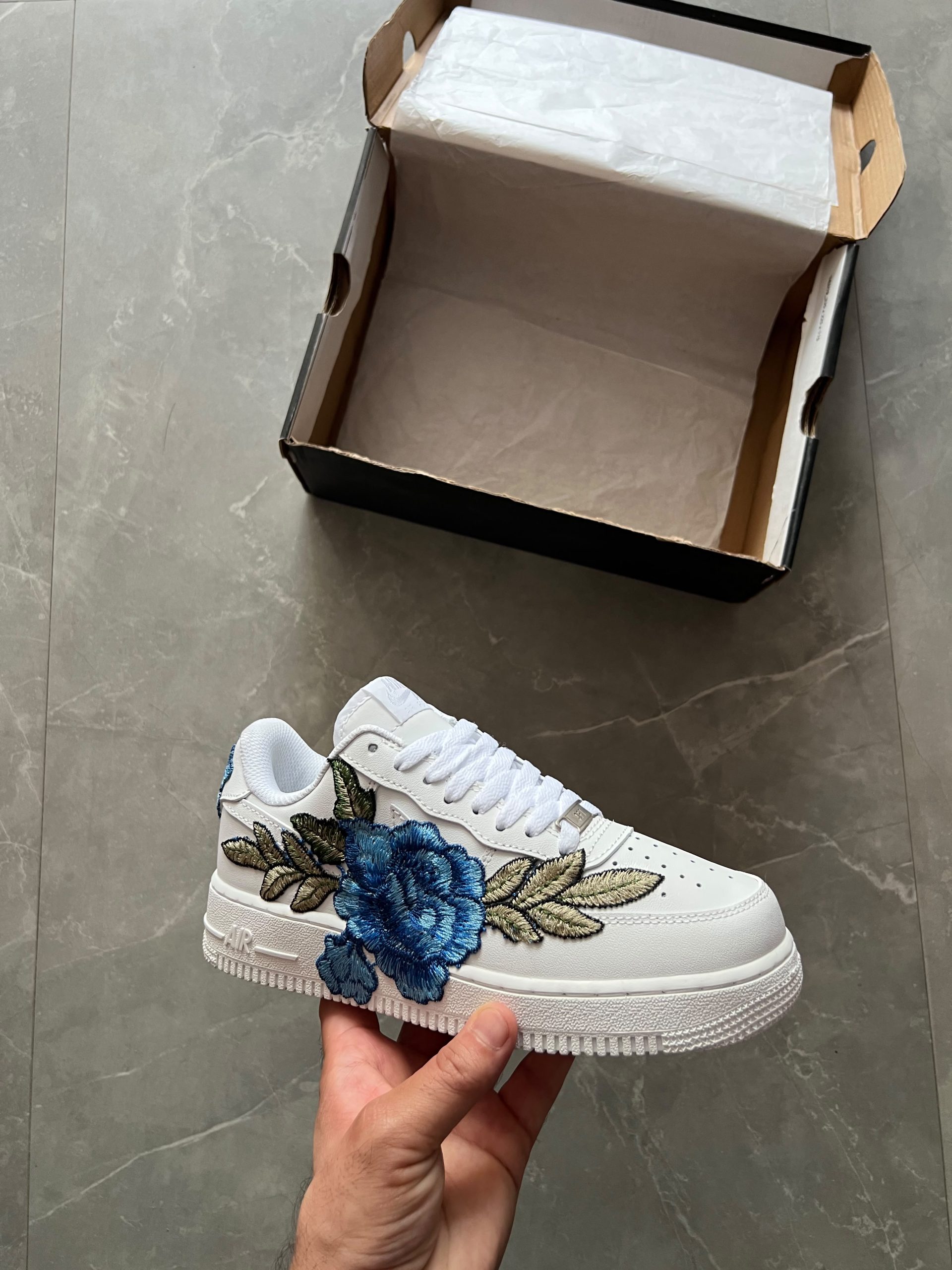 Men's shoes