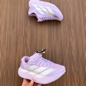 Women's shoes