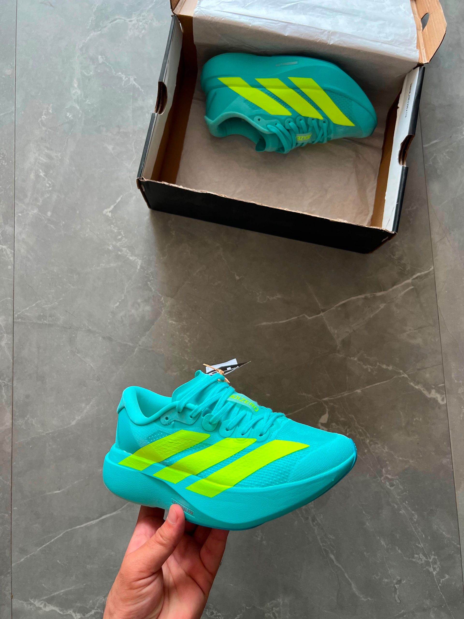 Women's shoes
