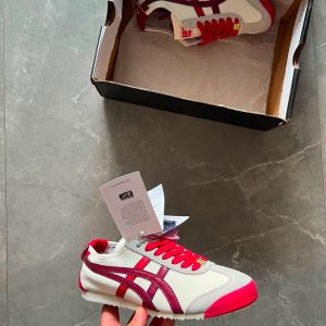 Women's shoes