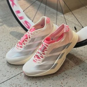 Women's shoes