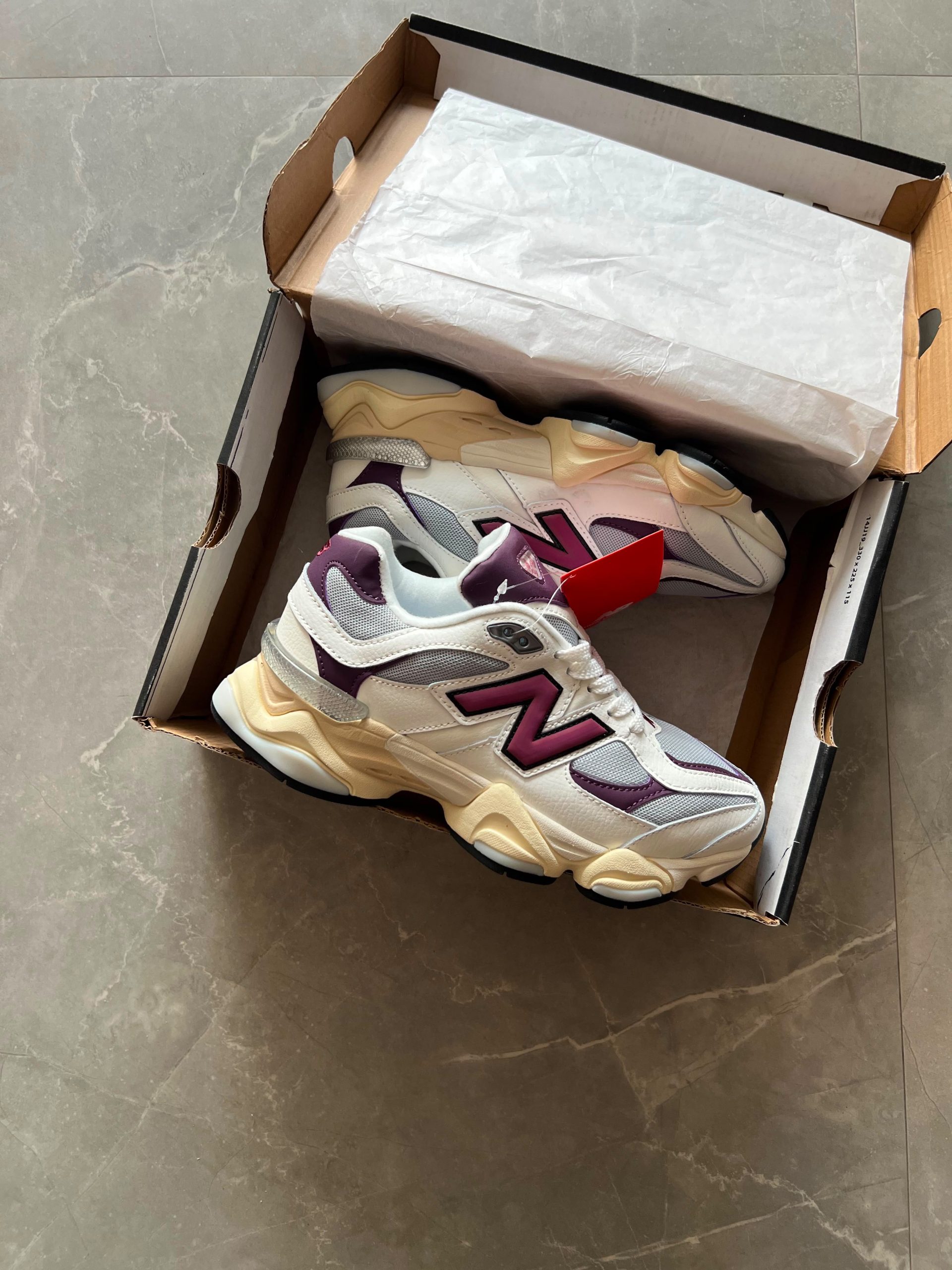 Women's shoes