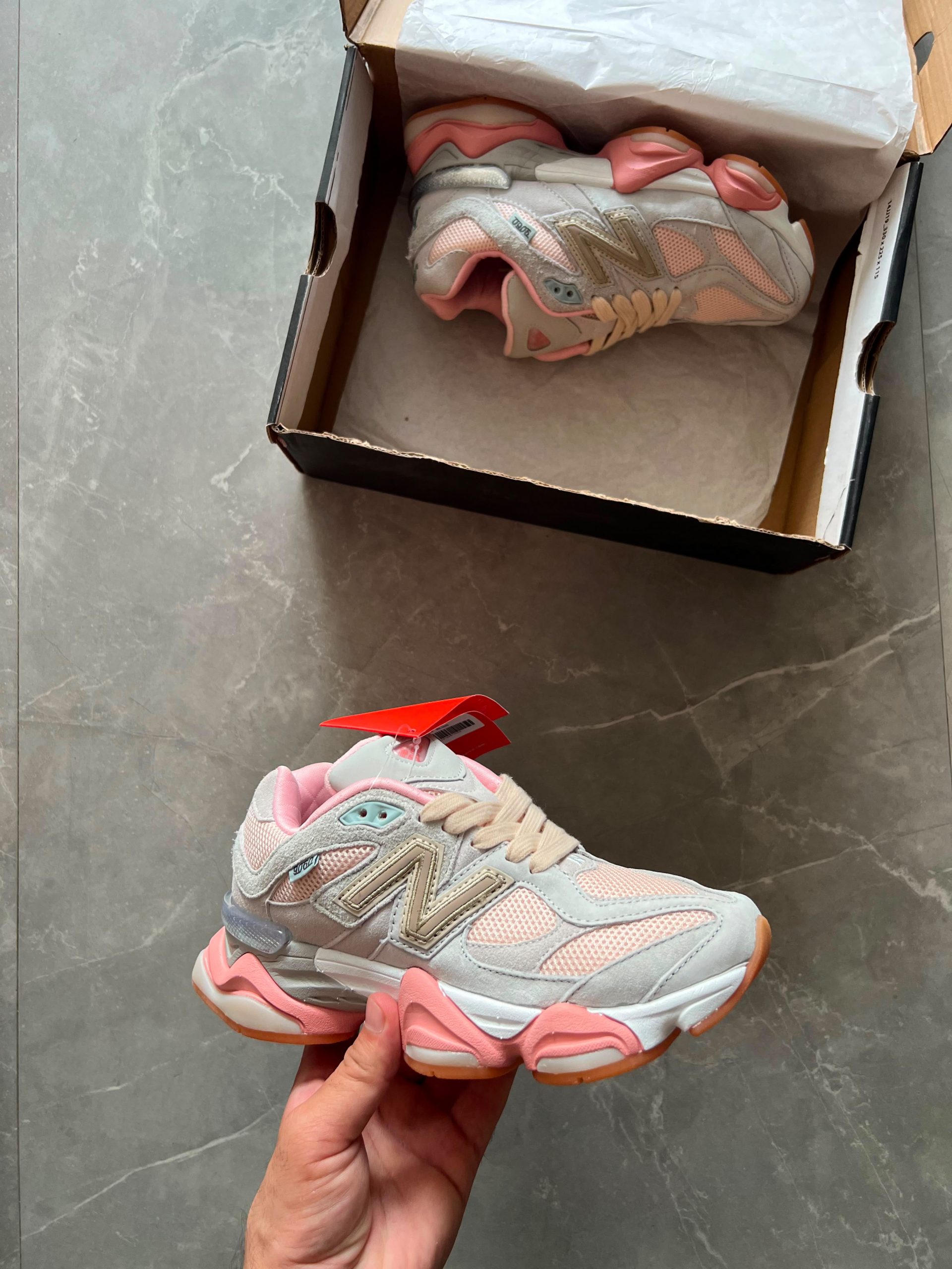 Women's shoes