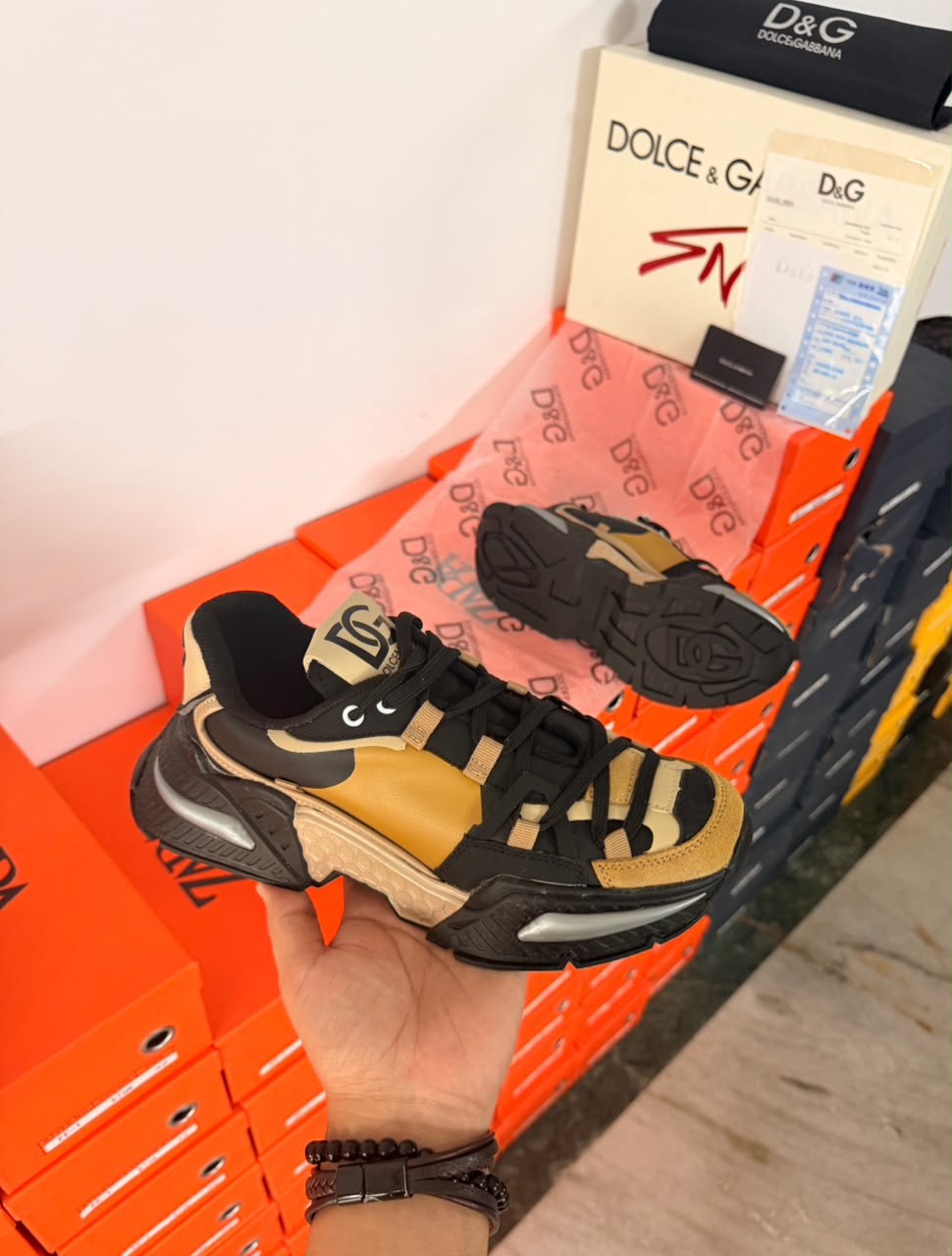 Men's shoes