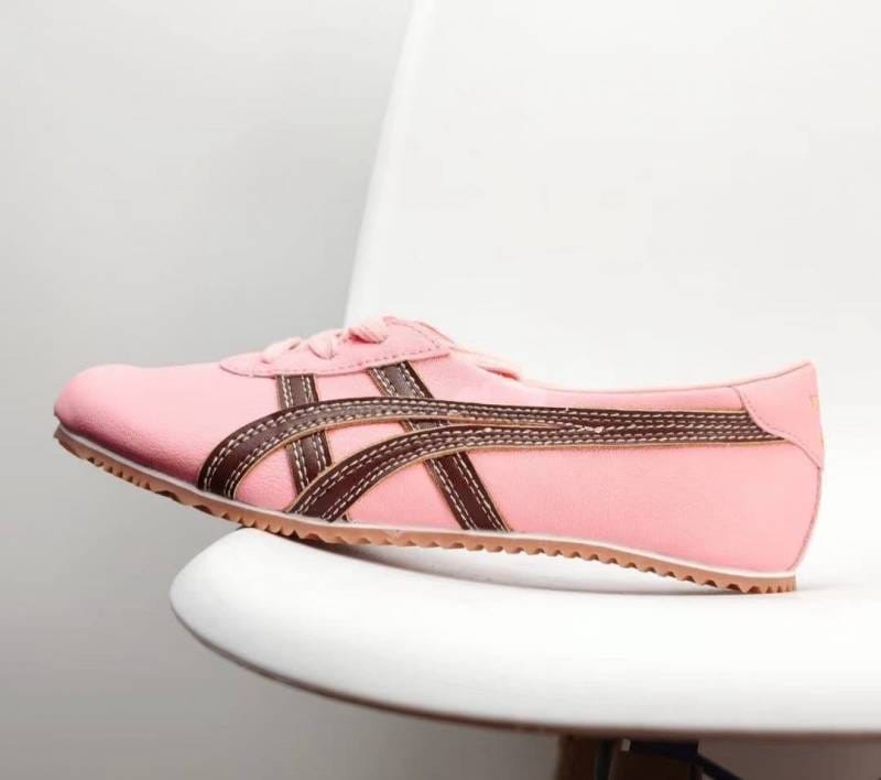 Women's shoes