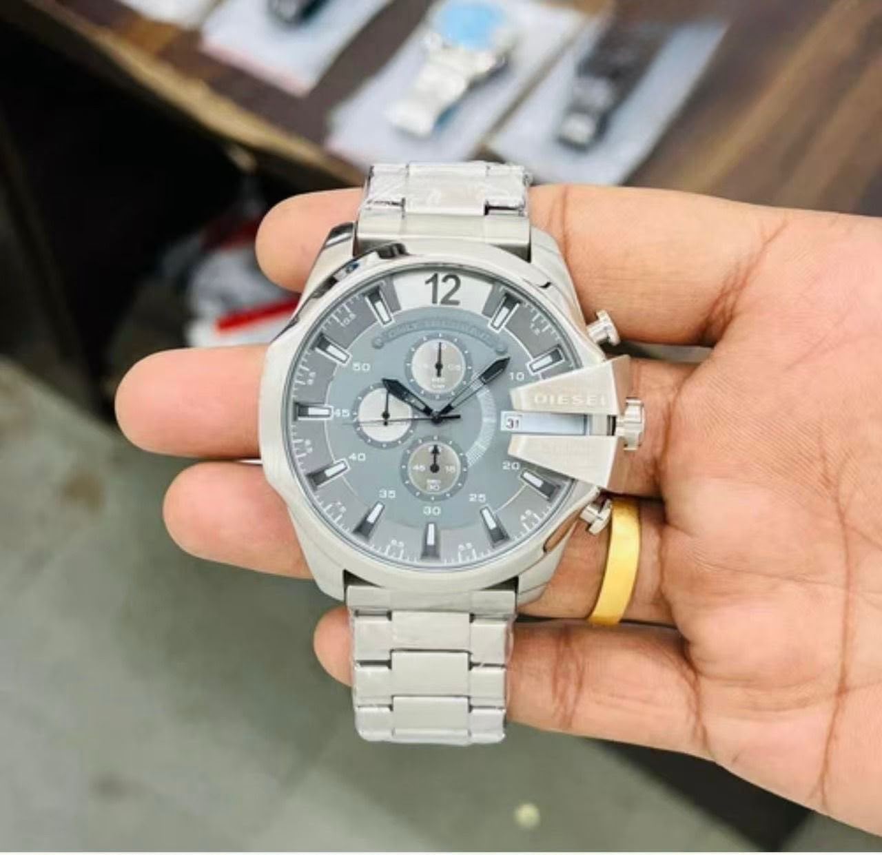 Men's watch