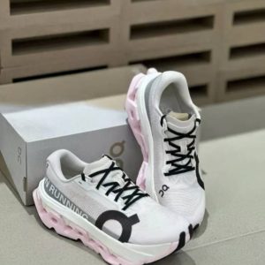 Women's shoes