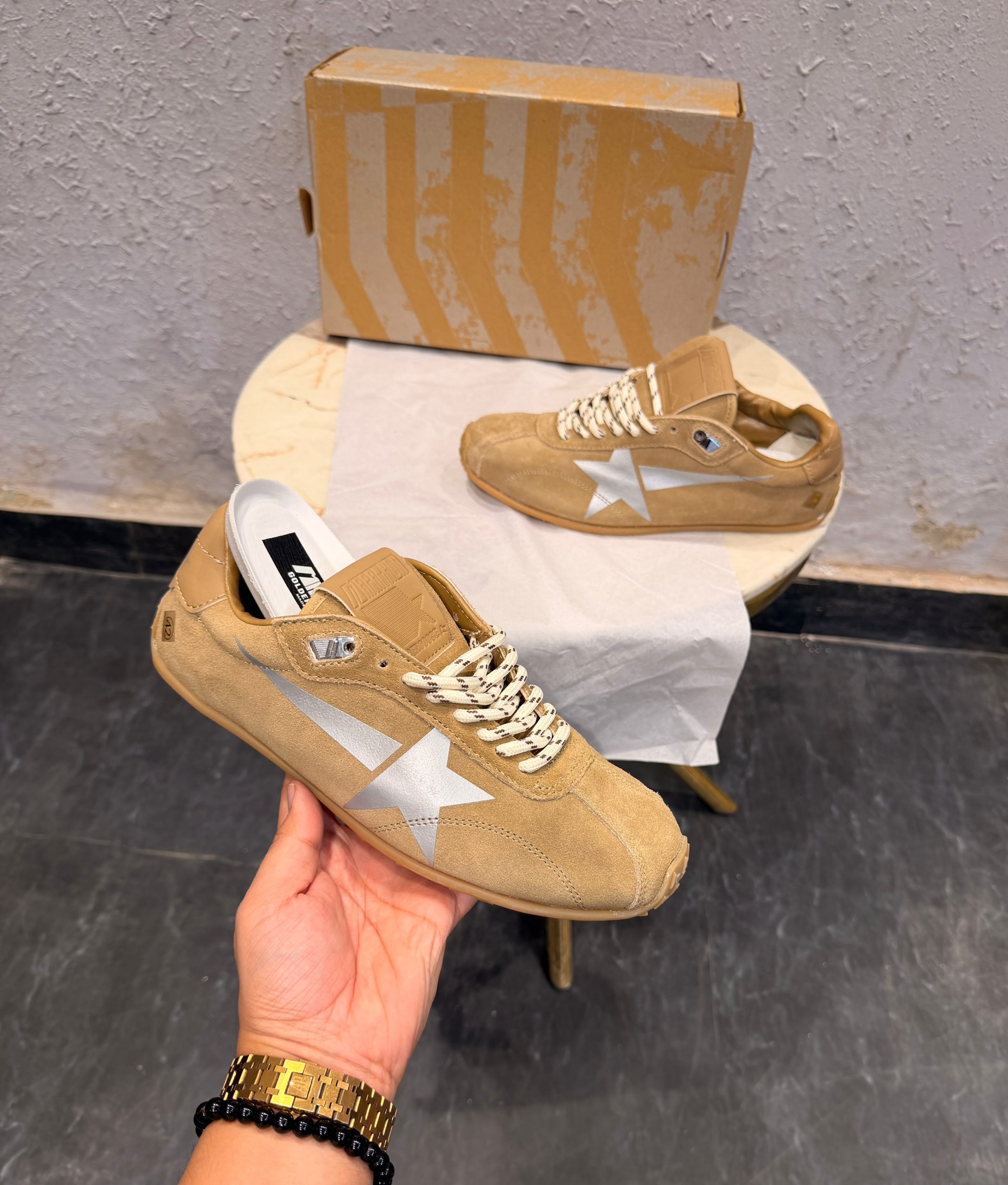 Men's shoes